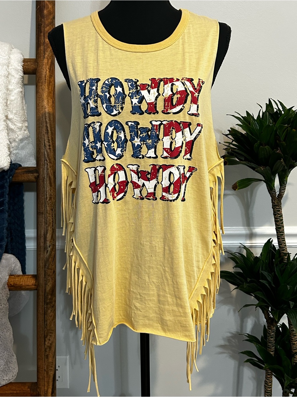 Women's Yellow Fringe Tank Top with 'Howdy' Graphic by Rock & Roll Denim Size L